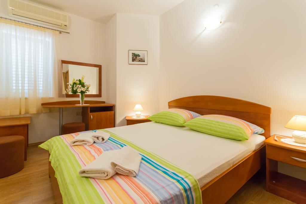 Apartments Slavica Pomena Ngoại thất bức ảnh