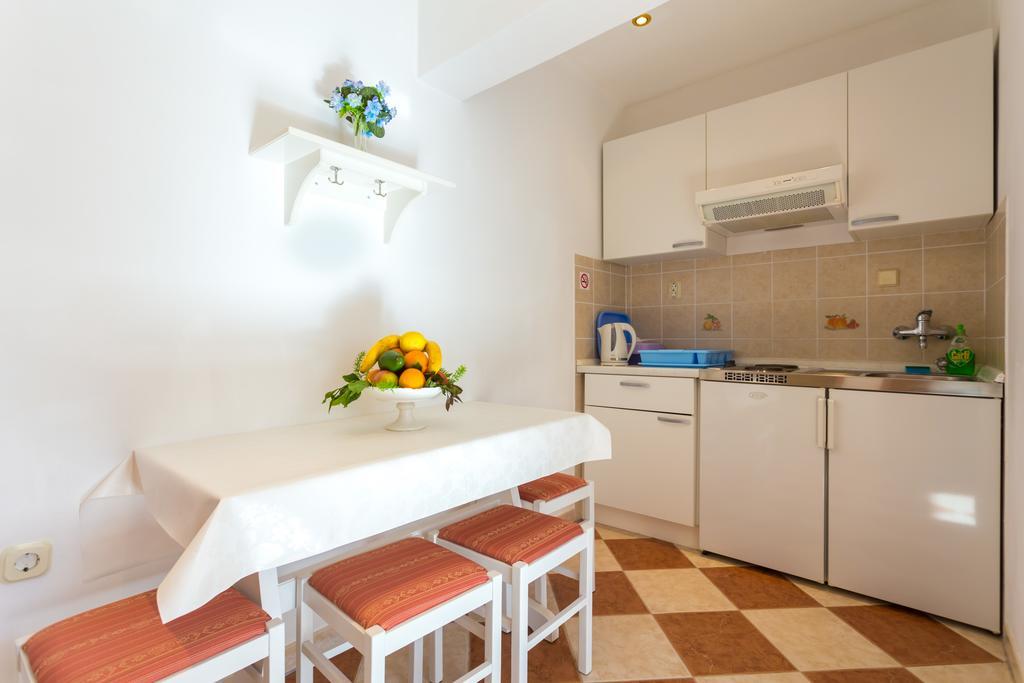 Apartments Slavica Pomena Ngoại thất bức ảnh