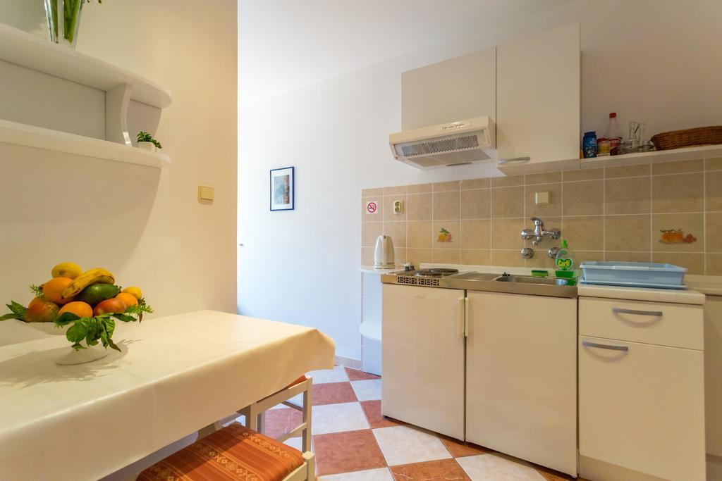 Apartments Slavica Pomena Ngoại thất bức ảnh